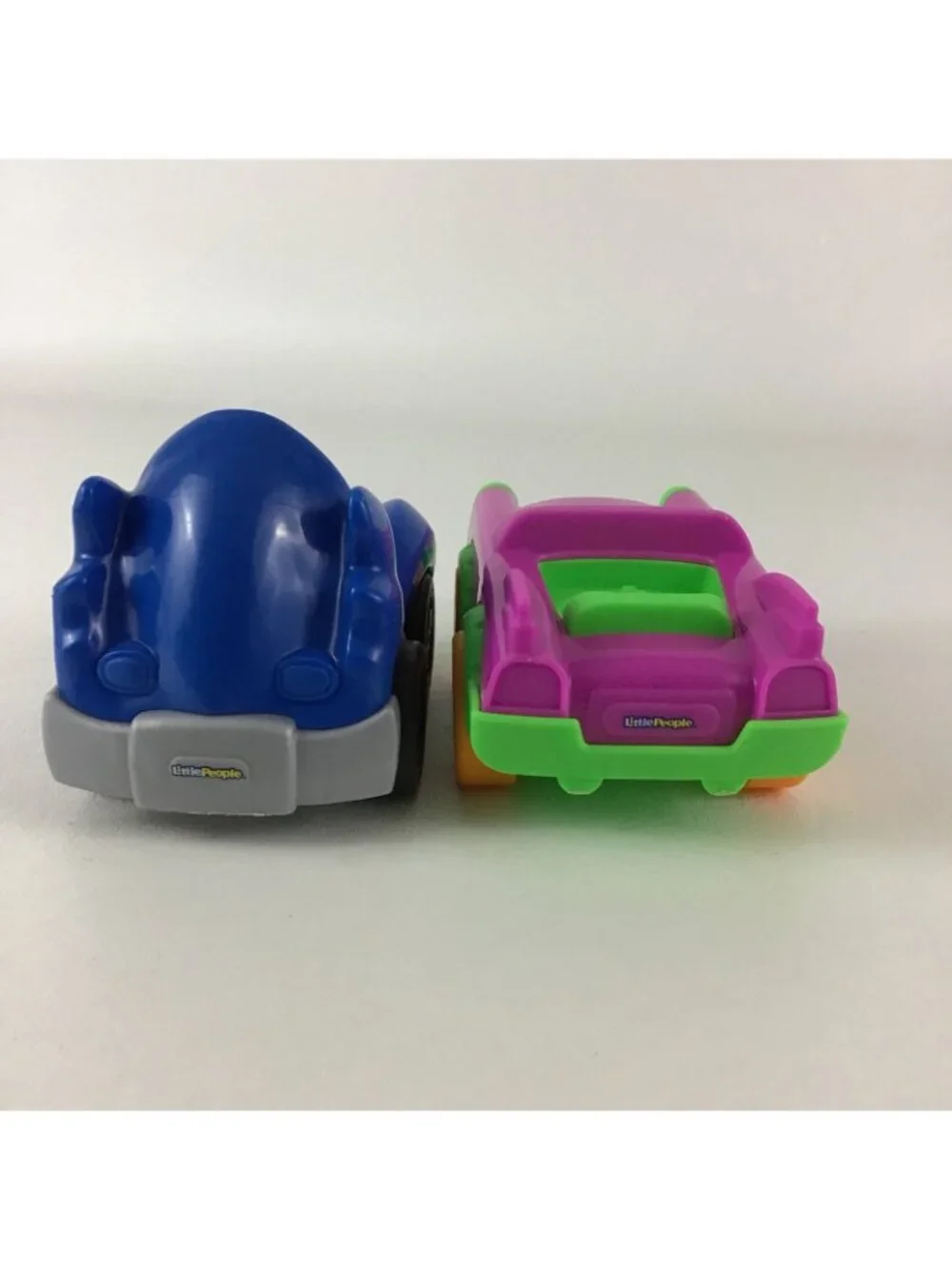 Fisher Price Little People DC Super Friends Car Lot Batmobile Joker Robin Figure